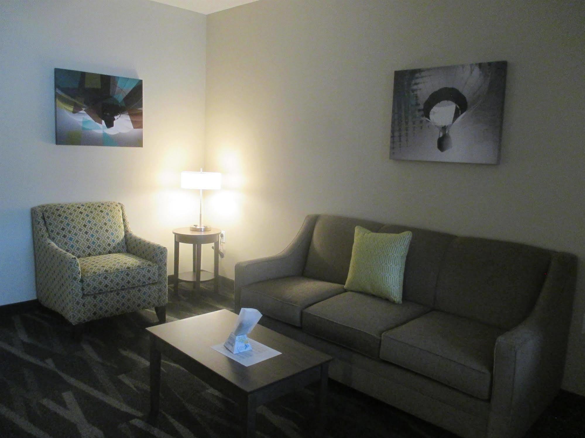 Best Western Plus Centralia Hotel & Suites Buitenkant foto